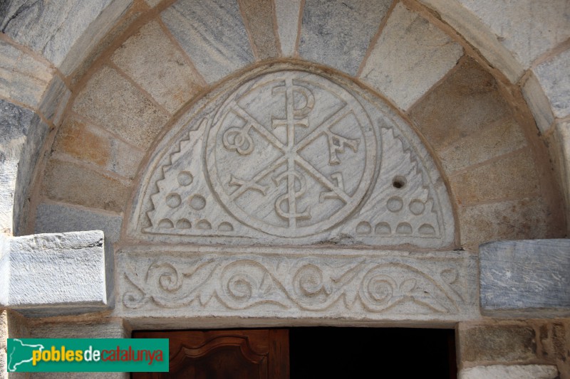 Bossòst - Església de l'Assumpció o de la Purificació. Portada de migdia (Foto: Albert Esteves, 2020) Bossòst - Església de l'Assumpció o de la Purificació. Portada de migdia