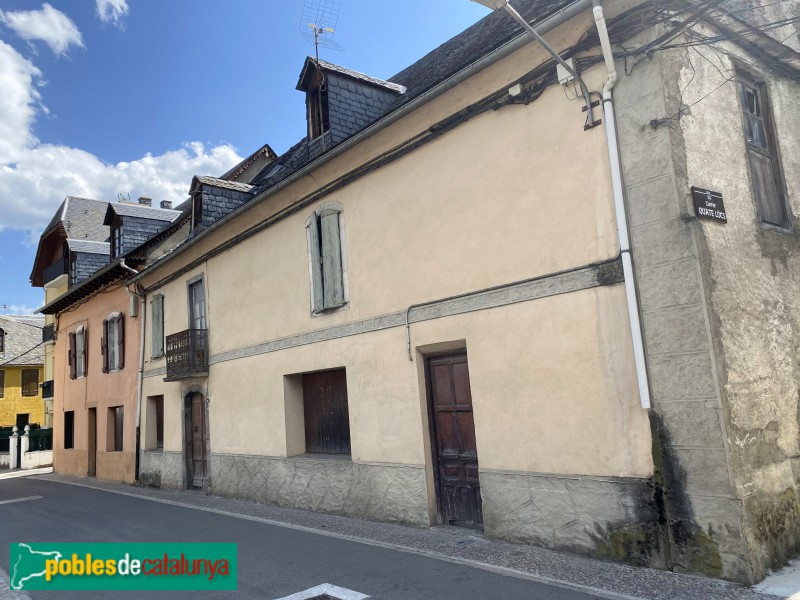 Les - Carrer dera Carrèra (Foto: Albert Esteves, 2020) Les - Carrer dera Carrèra
