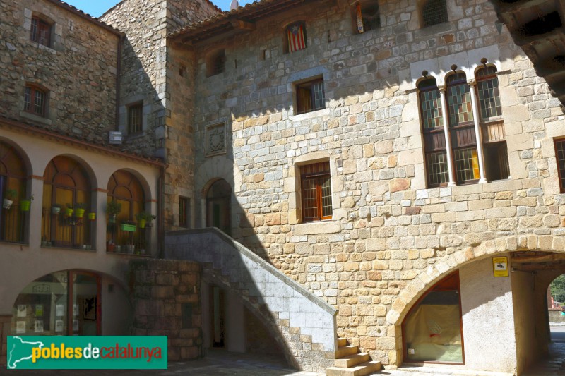 Breda - Palau de l'Abat (Foto: Albert Esteves, 2020) Breda - Palau de l'Abat