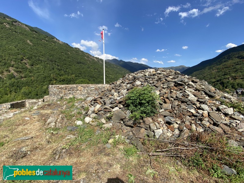 Es Bòrdes - Restes del Castell Lleó (Foto: Albert Esteves, 2020) Es Bòrdes - Restes del Castell Lleó