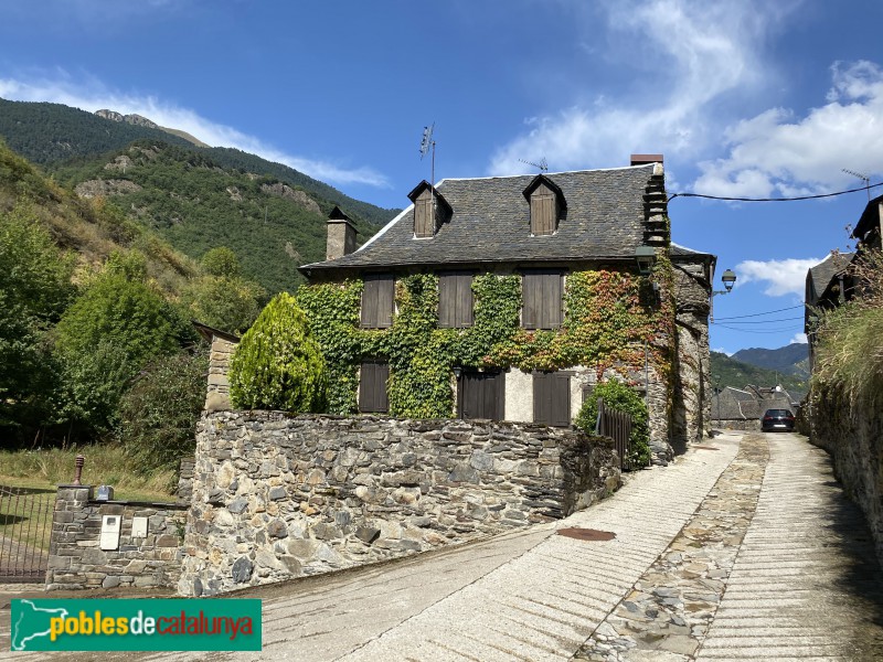 Una casa d'Es Bòrdes (Foto: Albert Esteves, 2020) Una casa d'Es Bòrdes