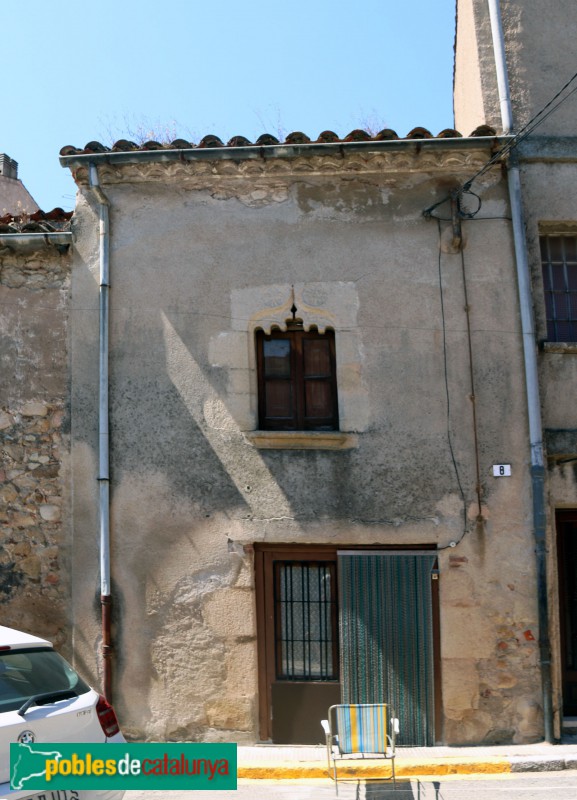 Breda - Carrer dels Còdols, 8 (Foto: Albert Esteves, 2020) Breda - Carrer dels Còdols, 8