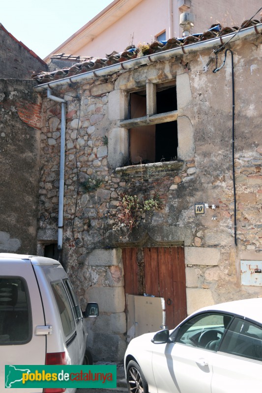 Breda - Carrer dels Còdols, 10 (Foto: Albert Esteves, 2020) Breda - Carrer dels Còdols, 10