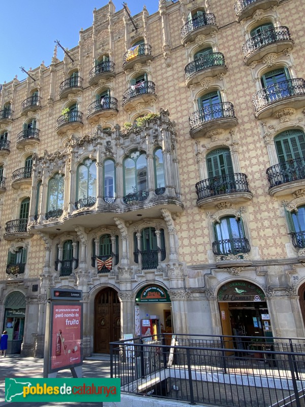 Barcelona - Plaça Lesseps, 30-32 (Cases Ramos) (Foto: Albert Esteves, 2020) Barcelona - Plaça Lesseps, 30-32 (Cases Ramos)