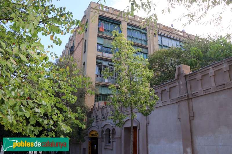 Barcelona - Plaça Lesseps, 30-32 (Cases Ramos) (Foto: Albert Esteves, 2020) Barcelona - Plaça Lesseps, 30-32 (Cases Ramos)