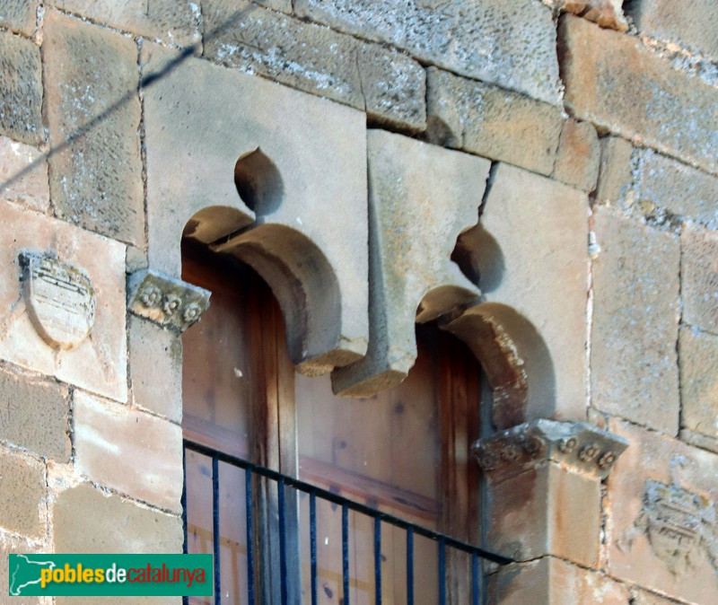 L'Albagés - Castell. Finestra de la torre sud (Foto: Albert Esteves, 2020) L'Albagés - Castell. Finestra de la torre sud