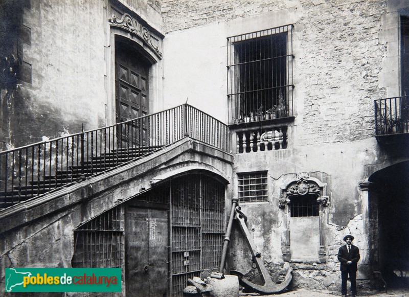 Barcelona - Palau dels Marquesos de Llió (Foto: <i>Anònim -Arxiu Fotogràfic de Barcelona-</i>, 1908-1912) Barcelona - Palau dels Marquesos de Llió