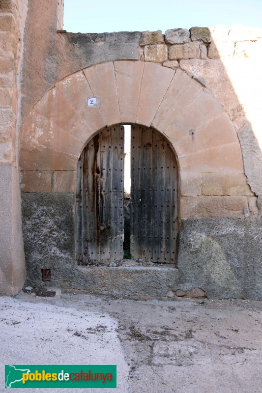 El Soleràs - Portal adovellat (Foto: Albert Esteves, 2020) El Soleràs - Portal adovellat