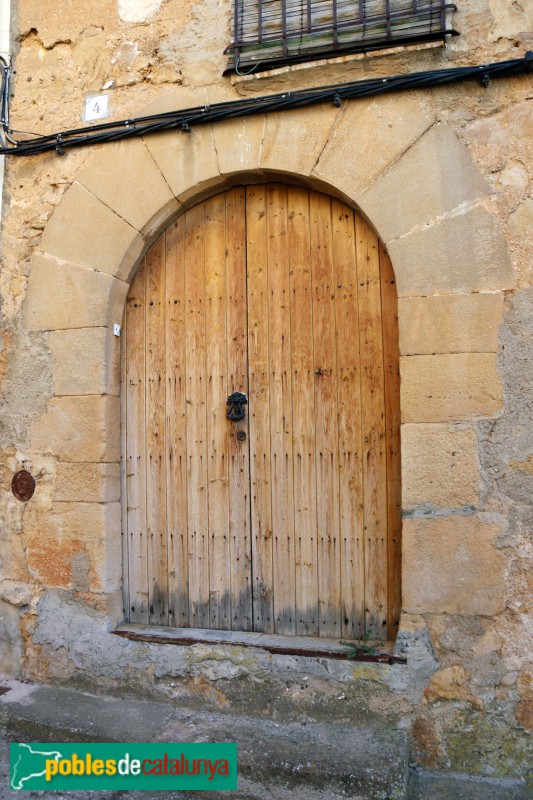 El Soleràs - Portal adovellat (Foto: Albert Esteves, 2020) El Soleràs - Portal adovellat