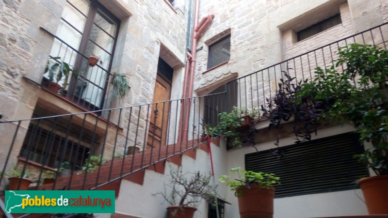 Barcelona - Carrer Lledó, 3. Pati interior (Foto: Otto Bracke, 2018) Barcelona - Carrer Lledó, 3. Pati interior