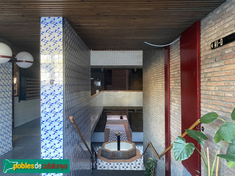 Barcelona - Casa del Pati (Rda. Guinardó, 44) (Foto: Albert Esteves, 2021) Barcelona - Casa del Pati (Rda. Guinardó, 44)