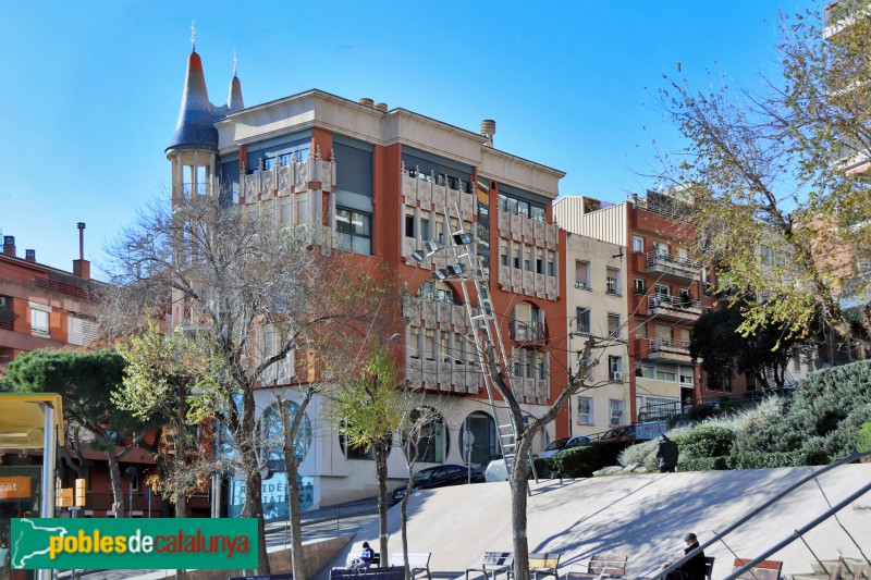 Barcelona - Plaça Font Castellana, 4 (Foto: Albert Esteves, 2021) Barcelona - Plaça Font Castellana, 4