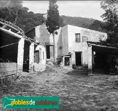 Barcelona - Ermita de Sant Cebrià i Santa Justina (Foto: Rossend Flaquer -Arxiu Fotogràfic Centre Excursionista de Catalunya-, 1917) Barcelona - Ermita de Sant Cebrià i Santa Justina
