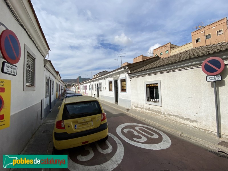 Barcelona - Cases Barates (Can Peguera) (Foto: Albert Esteves, 2021) Barcelona - Cases Barates (Can Peguera)