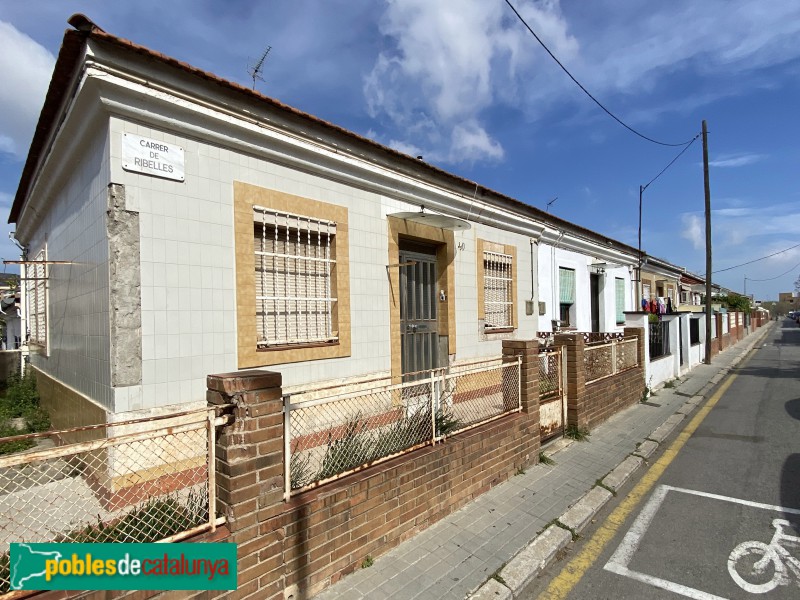 Barcelona - Cases Barates (Can Peguera) (Foto: Albert Esteves, 2021) Barcelona - Cases Barates (Can Peguera)