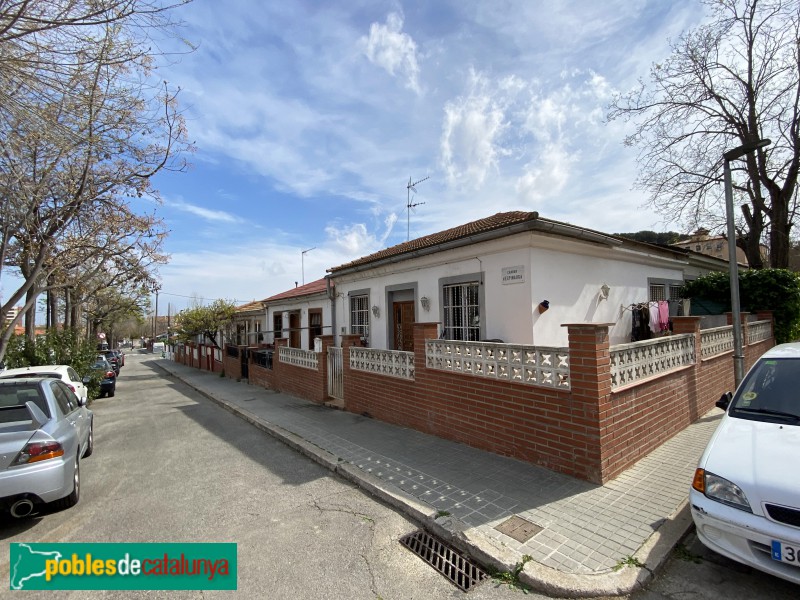 Barcelona - Cases Barates (Can Peguera) (Foto: Albert Esteves, 2021) Barcelona - Cases Barates (Can Peguera)