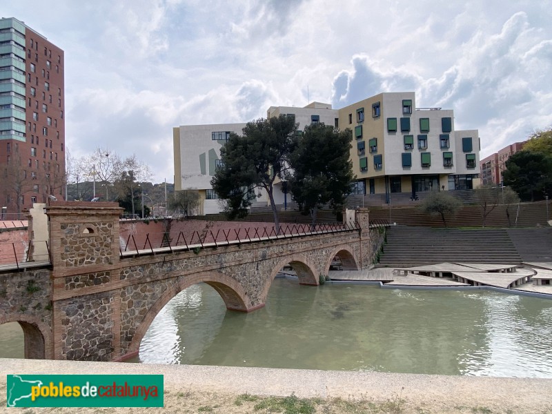 Barcelona - Aqüeducte Dosrius (Foto: Albert Esteves, 2021) Barcelona - Aqüeducte Dosrius