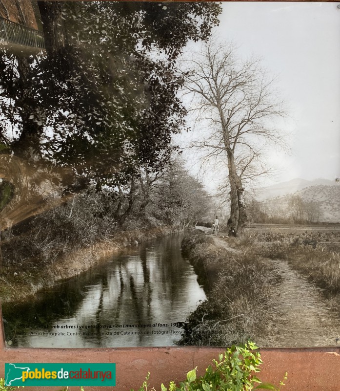 Barcelona - Rec Comtal a Vallbona. Fotografia in situ Barcelona - Rec Comtal a Vallbona. Fotografia in situ