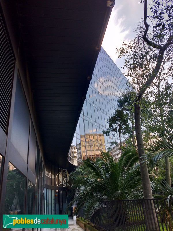 Barcelona - Edifici Catalana Occident (Foto: Anna Corcoll, 2021) Barcelona - Edifici Catalana Occident