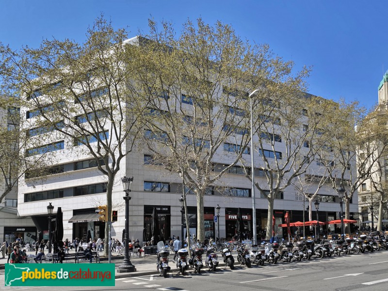 Barcelona - El Triangle (Foto: Albert Esteves, 2021) Barcelona - El Triangle