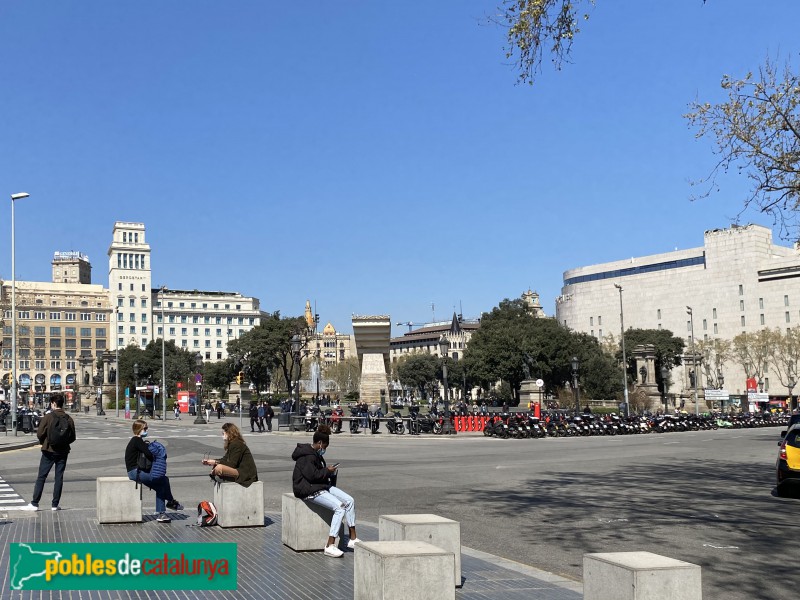 Barcelona - Plaça Catalunya (Foto: Albert Esteves, 2021) Barcelona - Plaça Catalunya