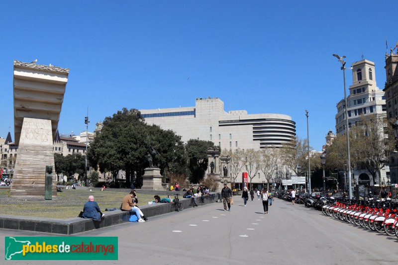 Barcelona - Plaça Catalunya (Foto: Albert Esteves, 2021) Barcelona - Plaça Catalunya