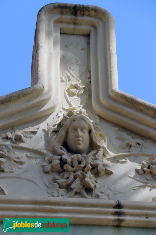 L'Hospitalet de Llobregat - Casa del director de Tecla Sala (Foto: Albert Esteves, 2021) L'Hospitalet de Llobregat - Casa del director de Tecla Sala