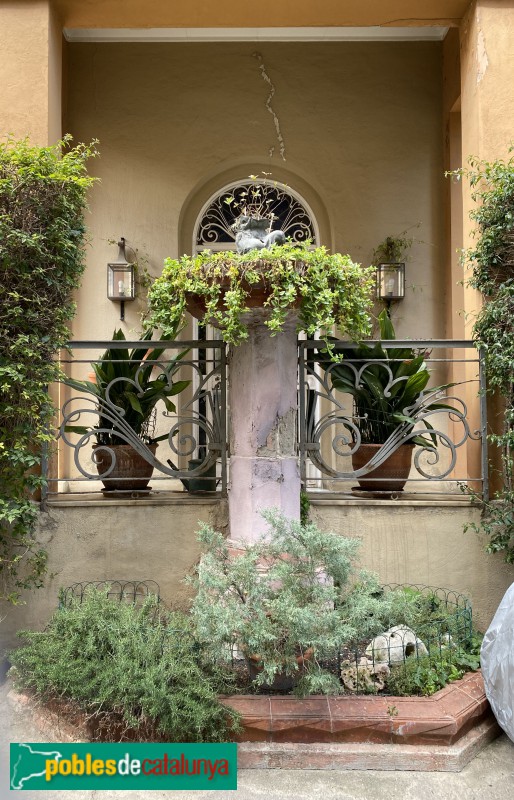 L'Hospitalet de Llobregat - Casa Sanfeliu (Foto: Albert Esteves, 2021) L'Hospitalet de Llobregat - Casa Sanfeliu