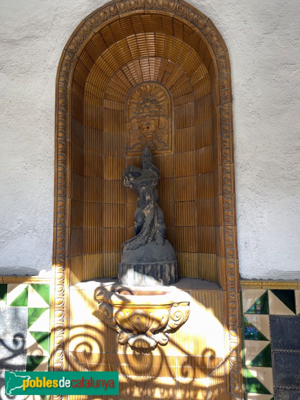 Sant Feliu de Llobregat - Torre Victòria (Foto: Albert Esteves, 2021) Sant Feliu de Llobregat - Torre Victòria