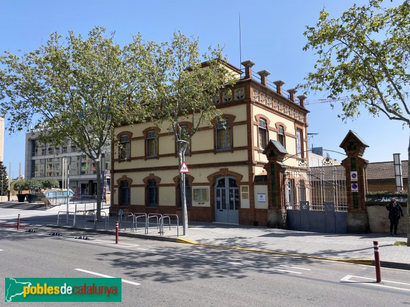 L'Hospitalet de Llobregat - Can Vilumara. Casa del director