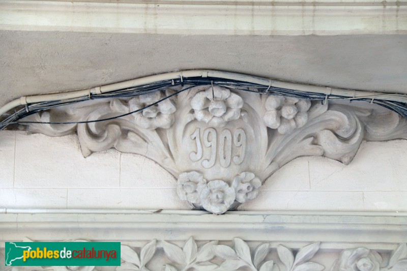 L'Hospitalet de Llobregat - Casa Josep Oliveras (Foto: Albert Esteves, 2021) L'Hospitalet de Llobregat - Casa Josep Oliveras