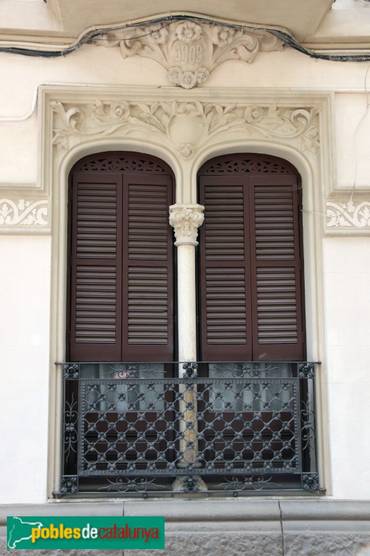 L'Hospitalet de Llobregat - Casa Josep Oliveras (Foto: Albert Esteves, 2021) L'Hospitalet de Llobregat - Casa Josep Oliveras