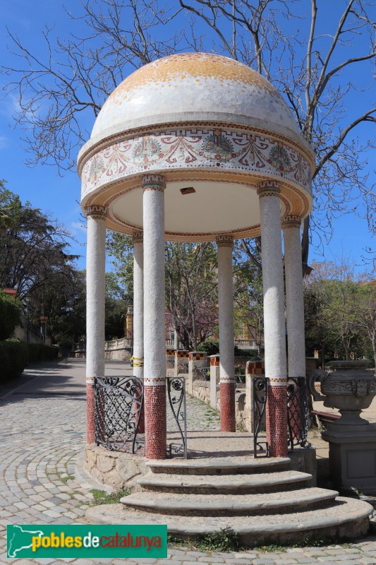 L'Hospitalet de Llobregat - Can Buxeres. Templet (Foto: Albert Esteves, 2021) L'Hospitalet de Llobregat - Can Buxeres. Templet