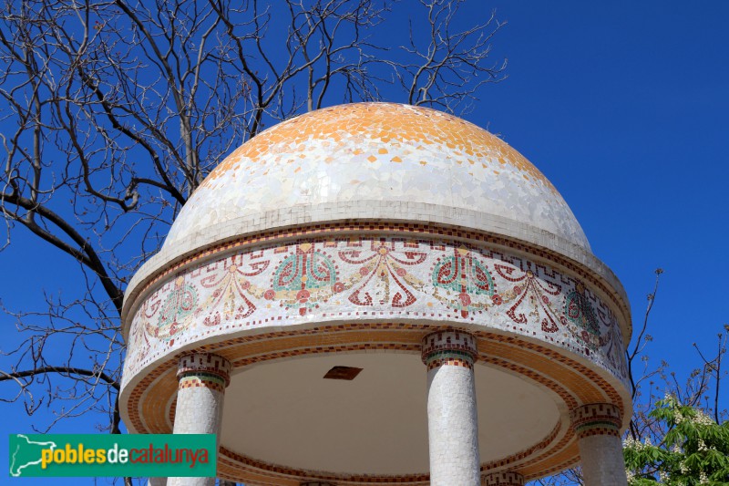 L'Hospitalet de Llobregat - Can Buxeres. Templet (Foto: Albert Esteves, 2021) L'Hospitalet de Llobregat - Can Buxeres. Templet