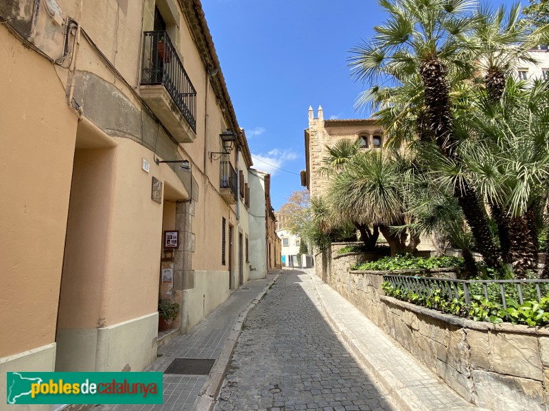 L'Hospitalet de Llobregat - Carrer Xipreret (Foto: Albert Esteves, 2021) L'Hospitalet de Llobregat - Carrer Xipreret