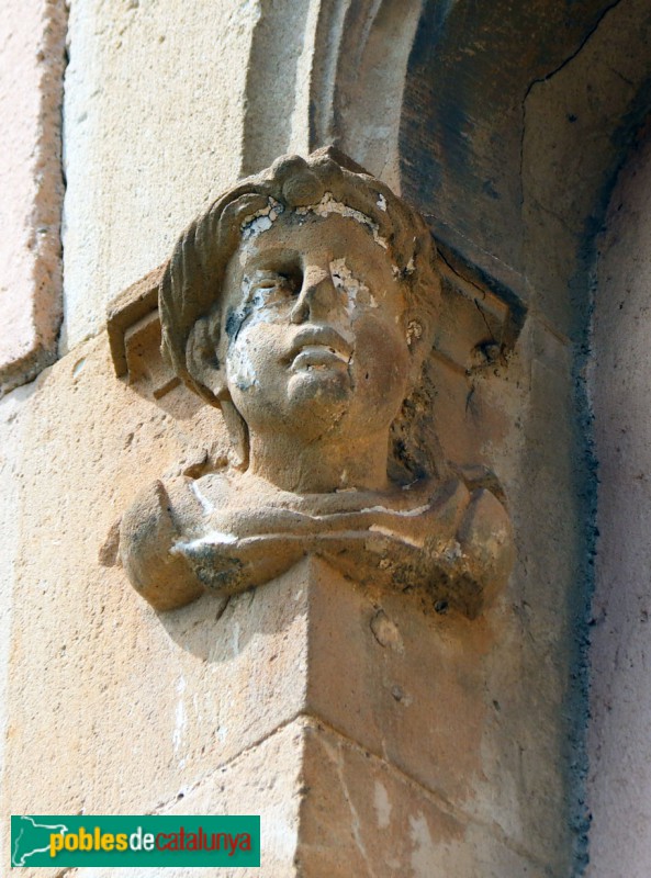 L'Hospitalet de Llobregat - Casa de les Finestres Gòtiques (Foto: Albert Esteves, 2021) L'Hospitalet de Llobregat - Casa de les Finestres Gòtiques