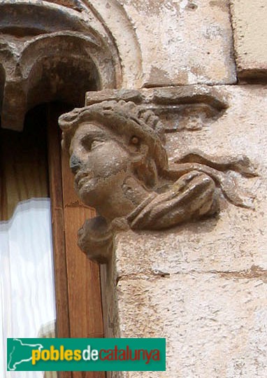 L'Hospitalet - Casa de les Finestres Gòtiques (Foto: Albert Esteves, 2011) L'Hospitalet - Casa de les Finestres Gòtiques