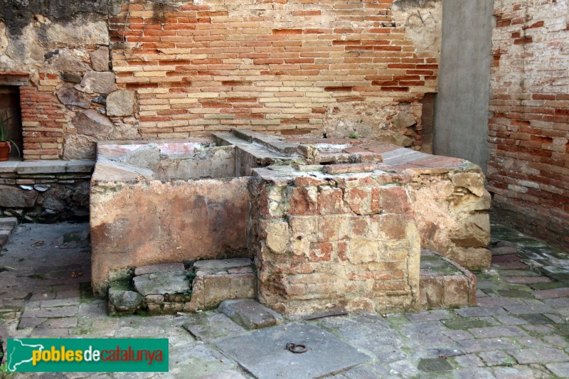 L'Hospitalet de Llobregat - Safareig del carrer Xipreret (Foto: Albert Esteves, 2021) L'Hospitalet de Llobregat - Safareig del carrer Xipreret