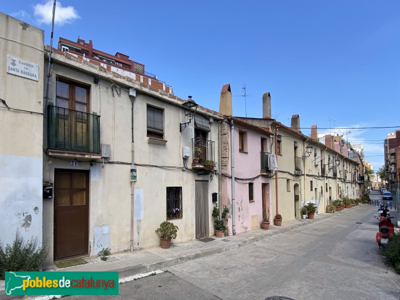 L'Hospitalet de Llobregat - Carrer de Santa Bàrbara (Foto: Albert Esteves, 2021) L'Hospitalet de Llobregat - Carrer de Santa Bàrbara