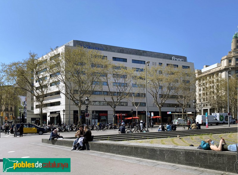 Barcelona - El Triangle (Foto: Albert Esteves, 2021) Barcelona - El Triangle