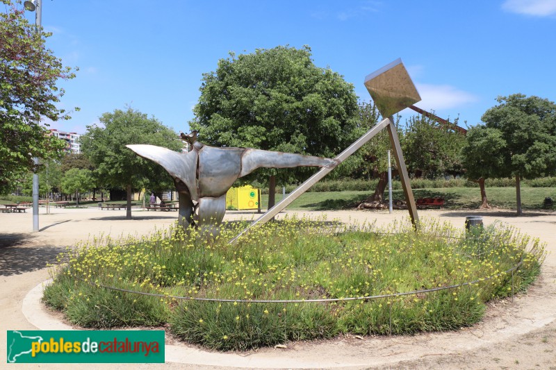L'Hospitalet de Llobregat - Escultura Conseqüència d'equilibris (Foto: Albert Esteves) L'Hospitalet de Llobregat - Escultura Conseqüència d'equilibris