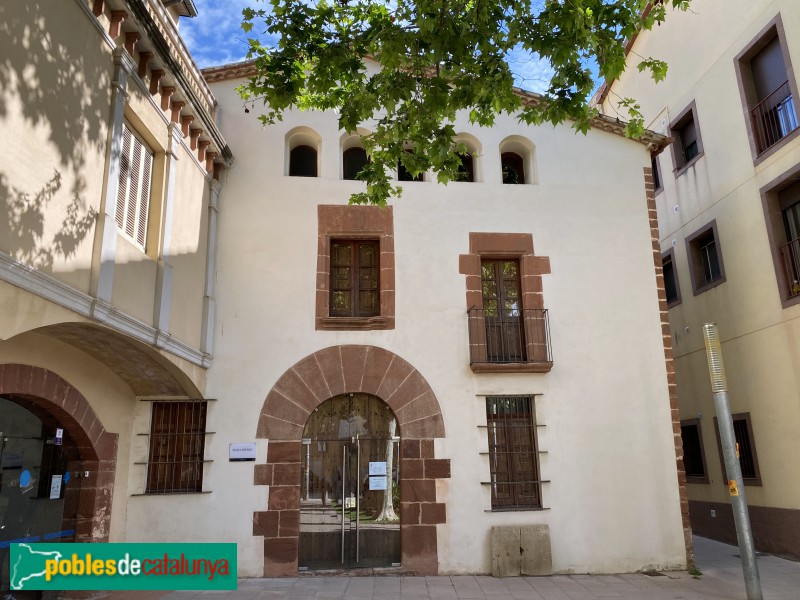 Pallejà - Ca n'Albareda de la Plaça (Foto: Albert Esteves, 2021) Pallejà - Ca n'Albareda de la Plaça