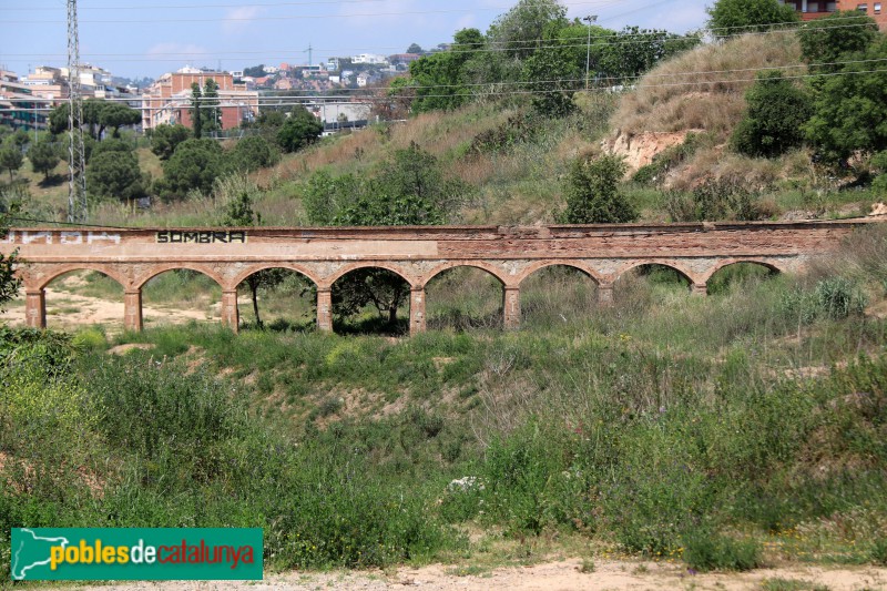 Esplugues de Llobregat - Aqüeducte del torrent de Can Clota