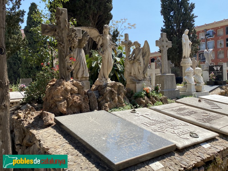 L'Hospitalet de Llobregat - Cementiri de Sants (Foto: Albert Esteves, 2021) L'Hospitalet de Llobregat - Cementiri de Sants