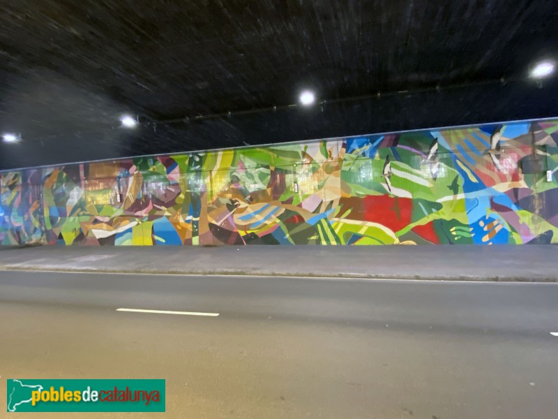 L'Hospitalet de Llobregat - Mural L'H (Foto: Albert Esteves, 2021) L'Hospitalet de Llobregat - Mural L'H