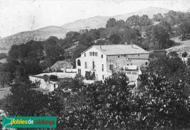 Sant Just Desvern - Can Freixes (Foto: Anònim -Arxiu fotogràfic Centre Excursionista de Catalunya-, inicis segle XX) Sant Just Desvern - Can Freixes