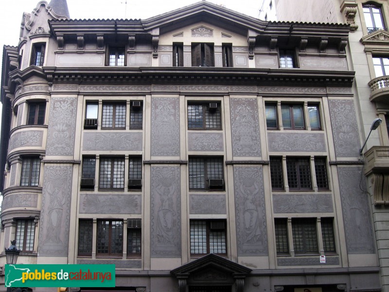 Barcelona - Via Laietana, 12 (Foto: Albert Esteves, 2006) Barcelona - Via Laietana, 12