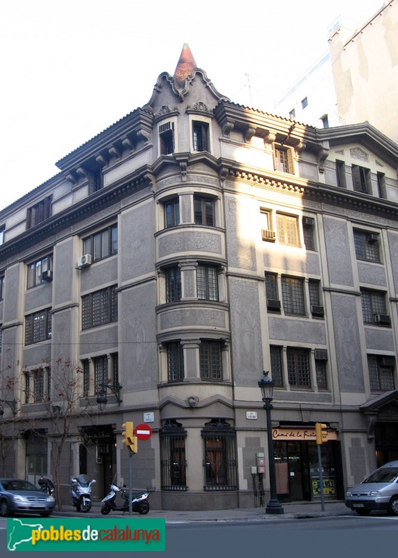 Barcelona - Via Laietana, 12 (Foto: Albert Esteves, 2006) Barcelona - Via Laietana, 12