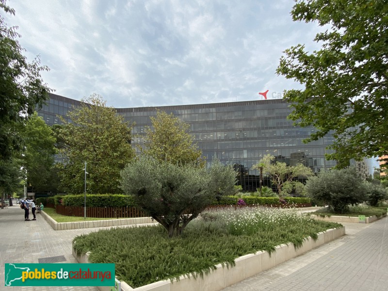 Barcelona - Edifici Catalana Occident (Foto: Albert Esteves, 2021) Barcelona - Edifici Catalana Occident