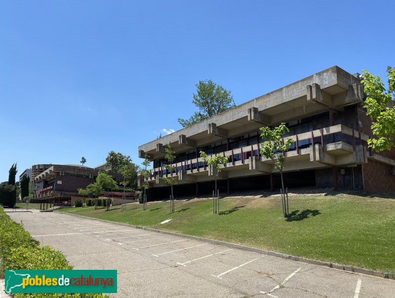 Barcelona - Facultat d'Econòmiques (Foto: Albert Esteves, 2021) Barcelona - Facultat d'Econòmiques